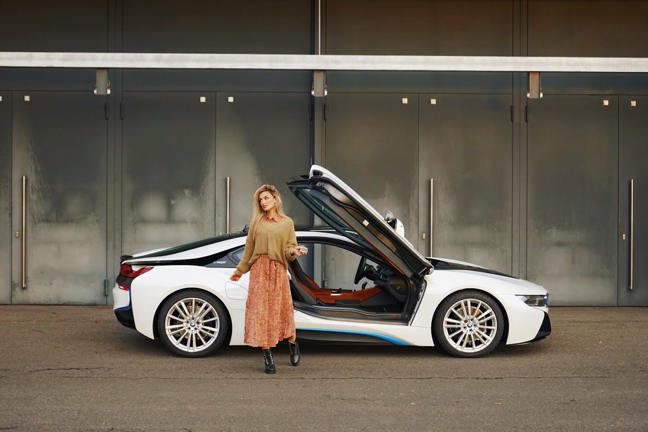 Read more about the article BMW i8 Coupé – Moderner Hybrid-Bayer im Test