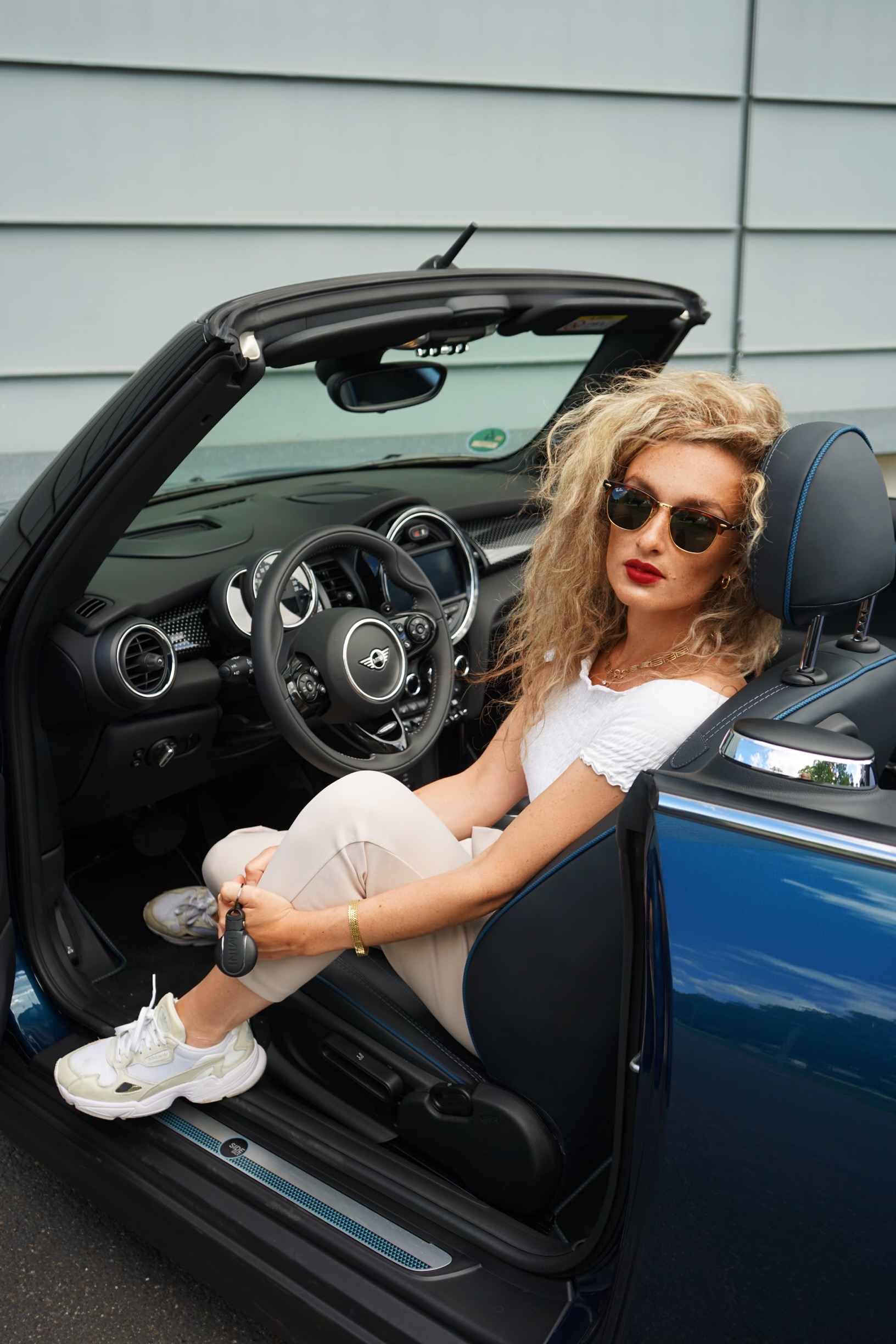 Read more about the article MINI Cooper S Cabrio Sidewalk Edition 2020