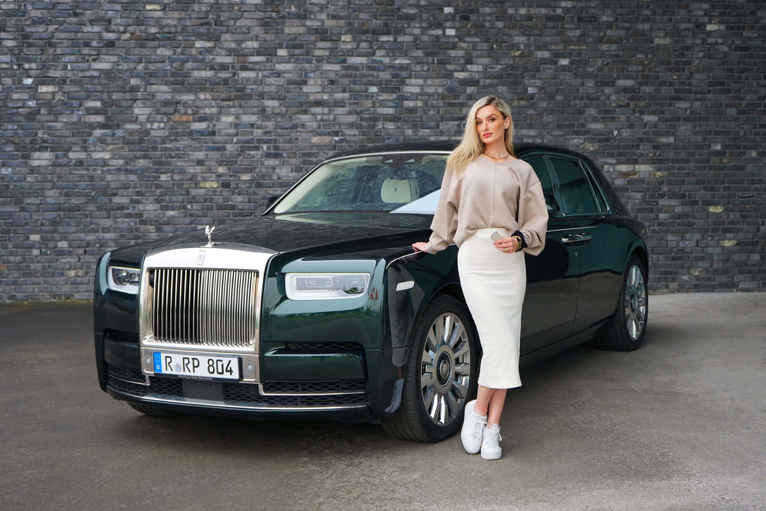 Read more about the article Rolls Royce Phantom – Say hi to Emily