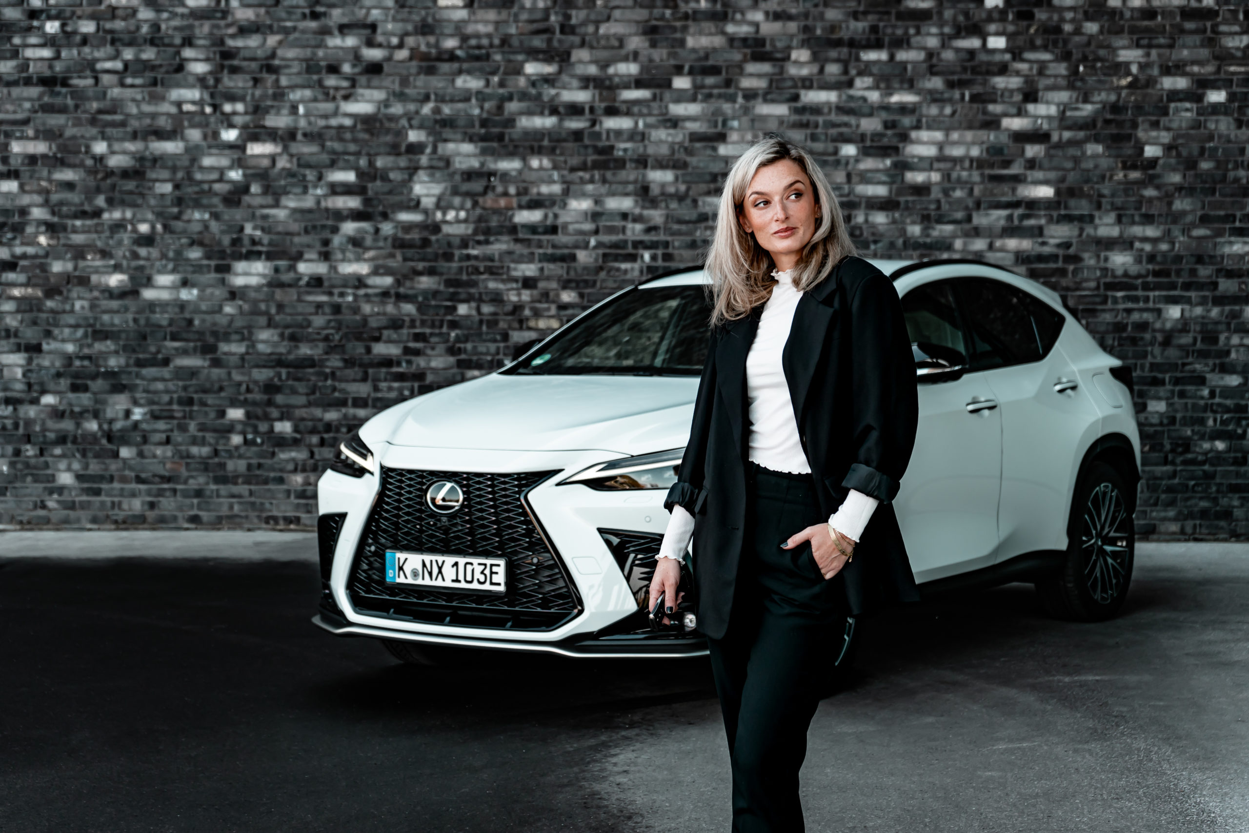 Read more about the article Lexus NX 450h+ 2023