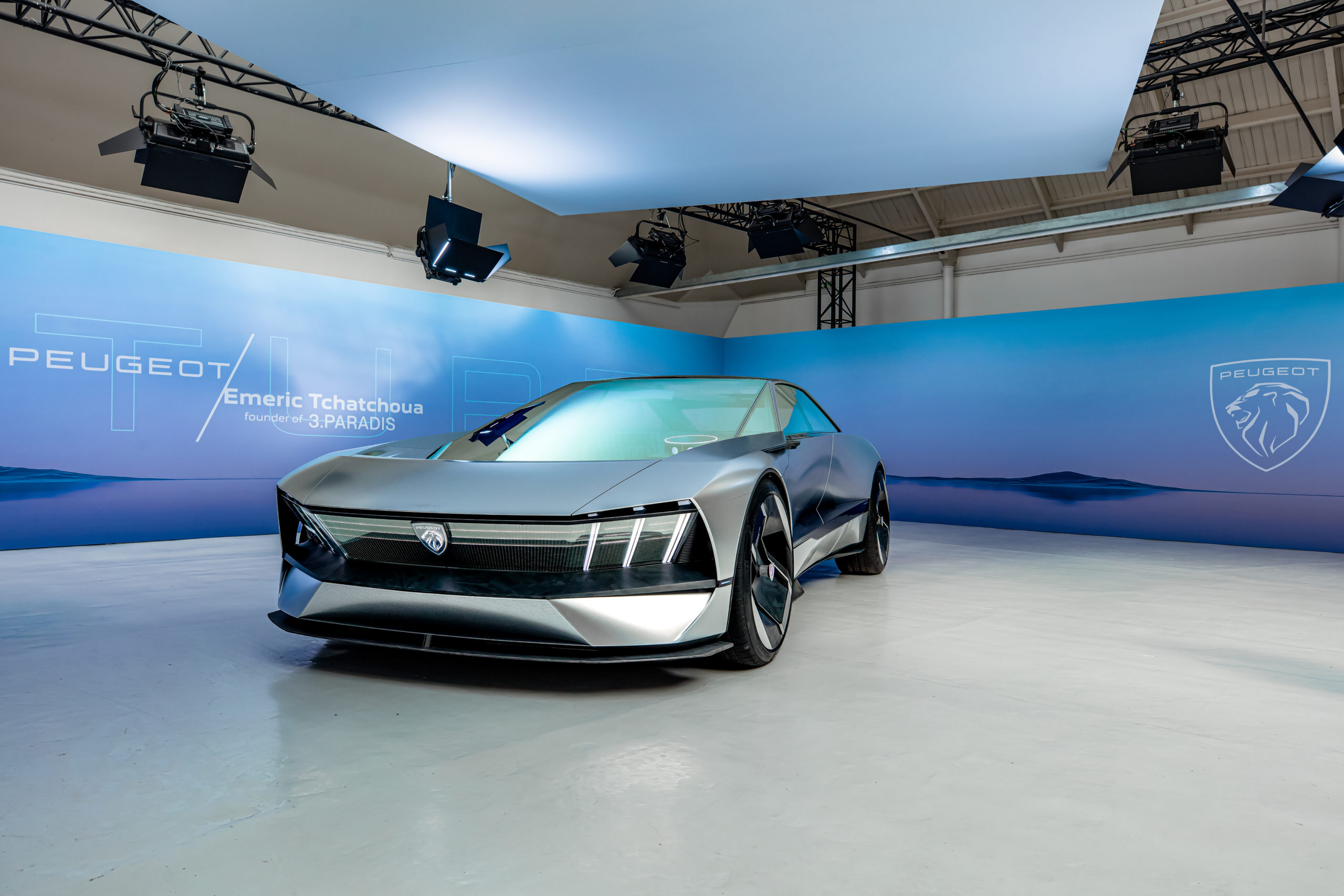 Read more about the article Peugeot Inception Concept